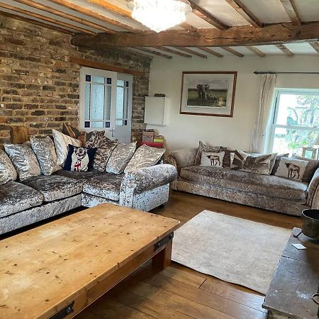 Meagill Farmhouse Hot Tub Bbq Hut Villa Otley  Exterior photo