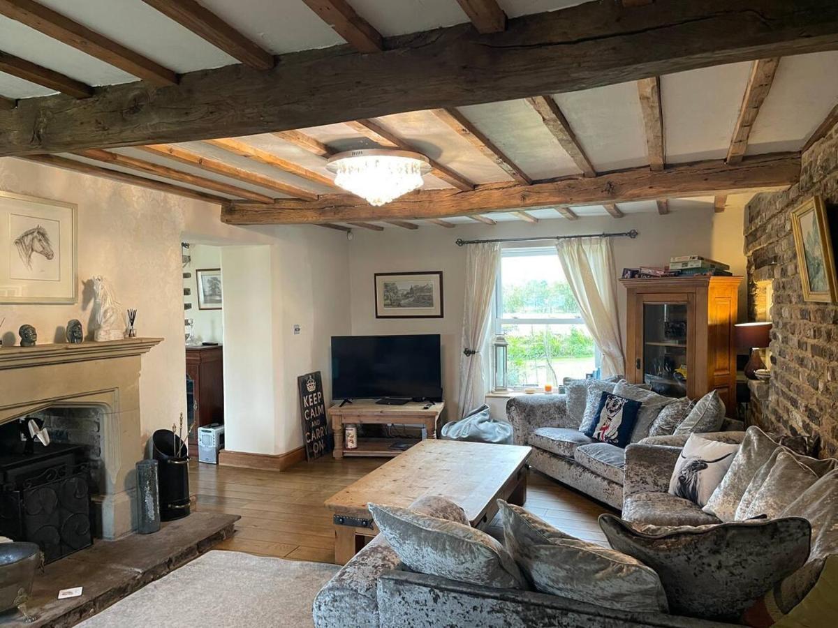 Meagill Farmhouse Hot Tub Bbq Hut Villa Otley  Exterior photo