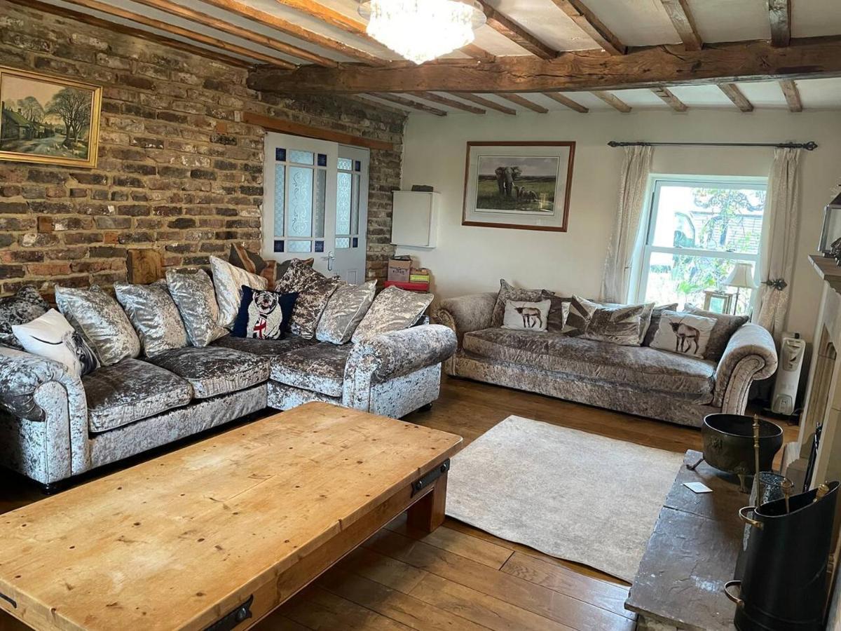 Meagill Farmhouse Hot Tub Bbq Hut Villa Otley  Exterior photo